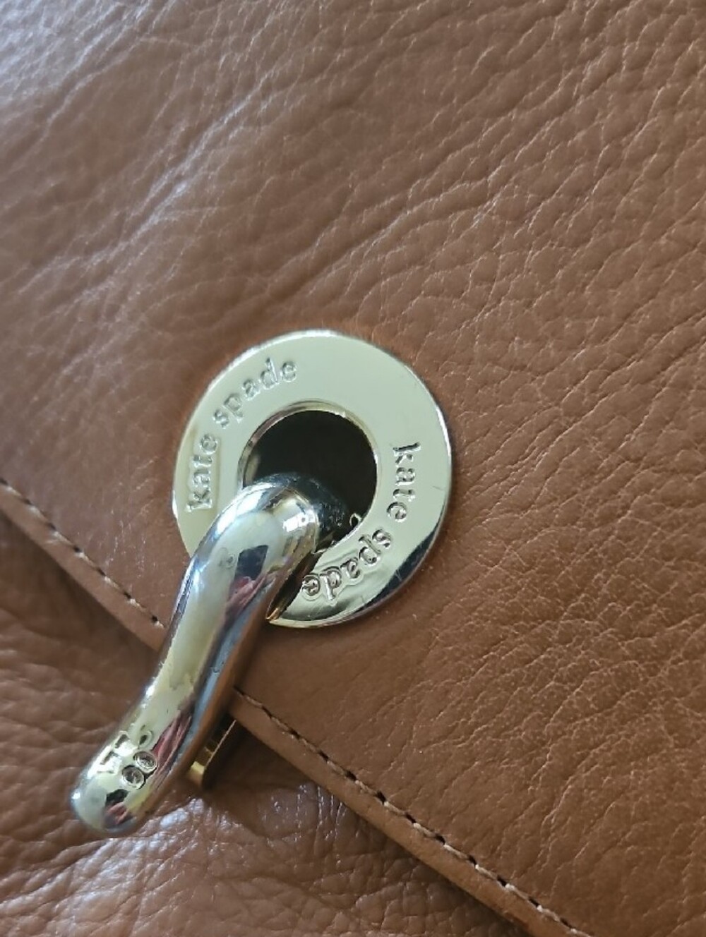 Kate Spade Vintage Leather Wristlet Clutch in Tan - Picture 6 of 12